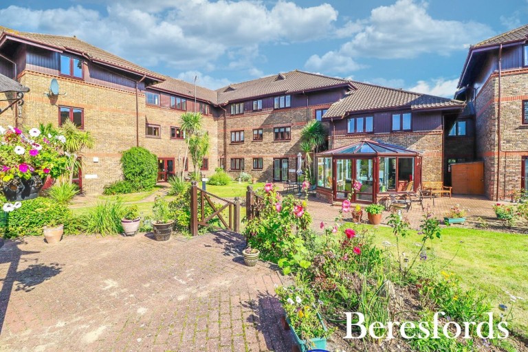 Images for Waldegrave Gardens, Upminster