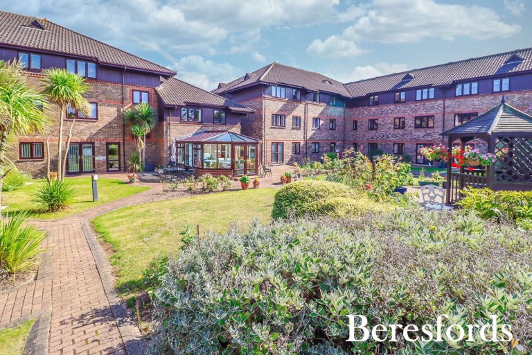 Images for Waldegrave Gardens, Upminster