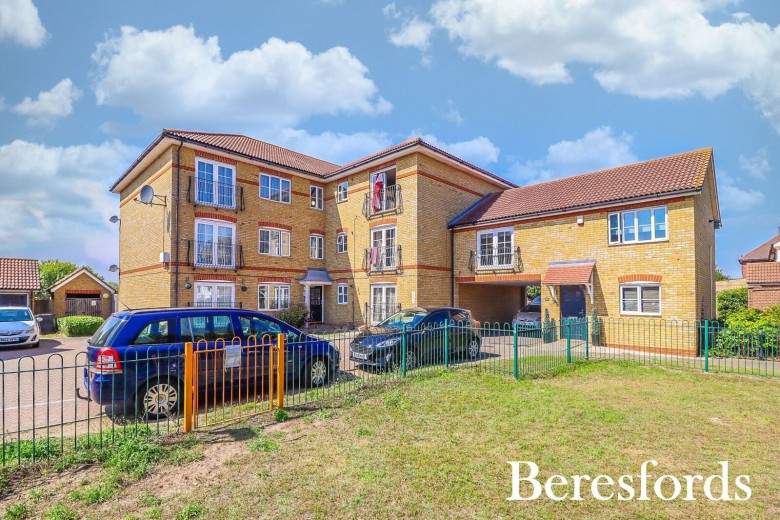 Click the photo for more details of Aveley, South Ockendon, Essex