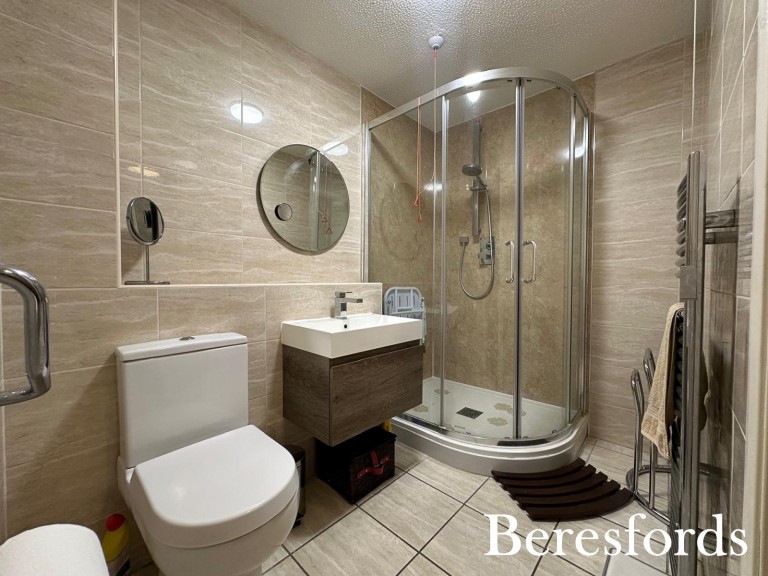 Images for Waldegrave Gardens, Upminster