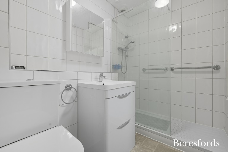 Images for Waldegrave Gardens, Upminster