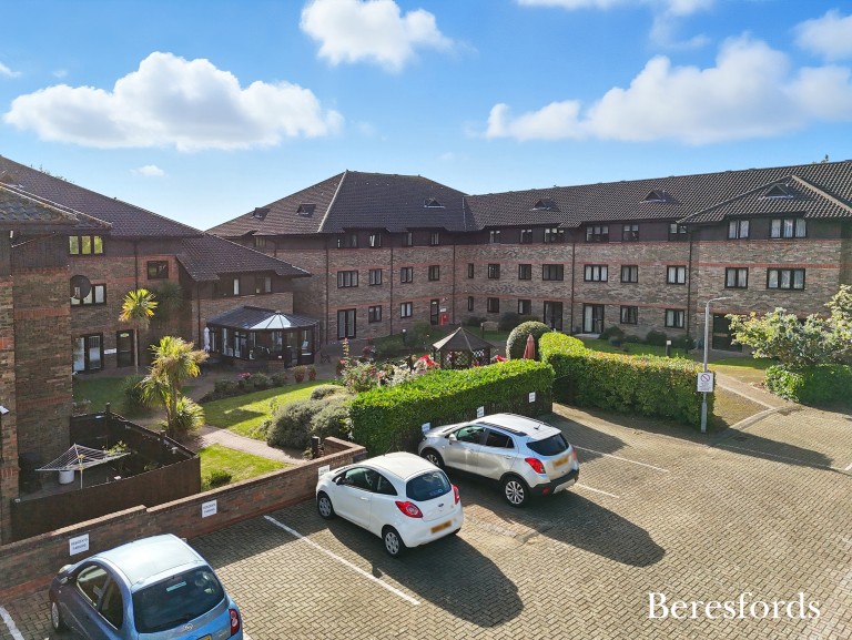 Images for Waldegrave Gardens, Upminster