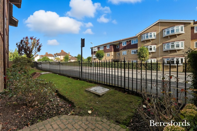 Images for Waldegrave Gardens, Upminster