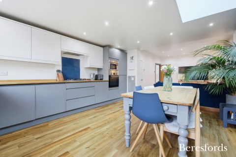 Click the photo for more details of Gidea Park