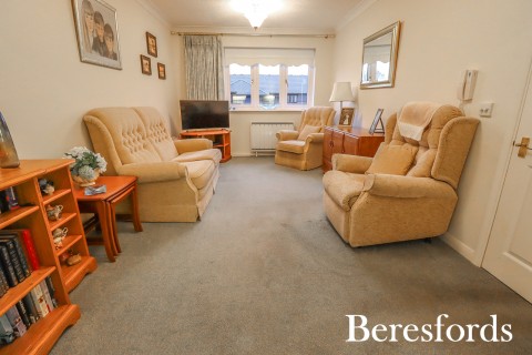 Click the photo for more details of Waldegrave Gardens, Upminster