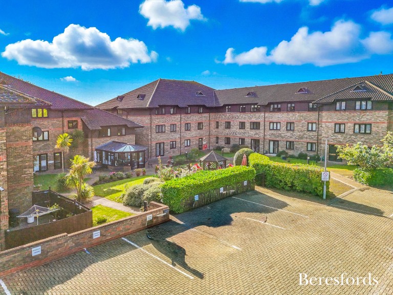 Images for Waldegrave Gardens, Upminster