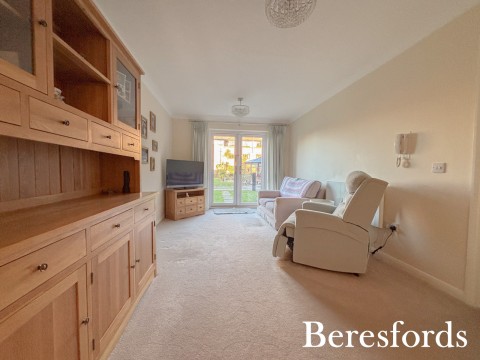 Click the photo for more details of Waldegrave Gardens, Upminster