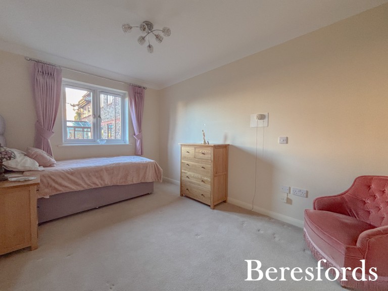 Images for Waldegrave Gardens, Upminster