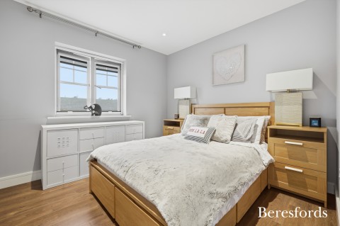 Click the photo for more details of Purfleet-on-Thames, Essex