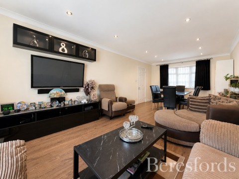 Click the photo for more details of Rainham, Essex