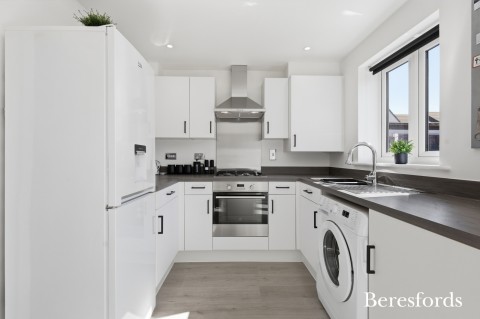 Click the photo for more details of Aveley, South Ockendon, Essex