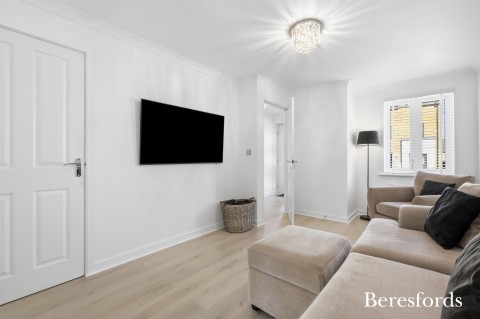 Click the photo for more details of Aveley, South Ockendon, Essex