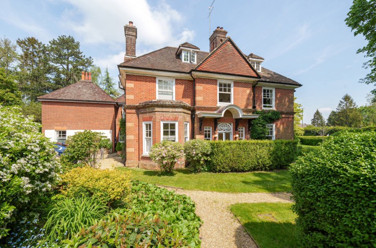 View Full Details for Mead Road, St. Cross, Winchester, Hampshire, SO23
