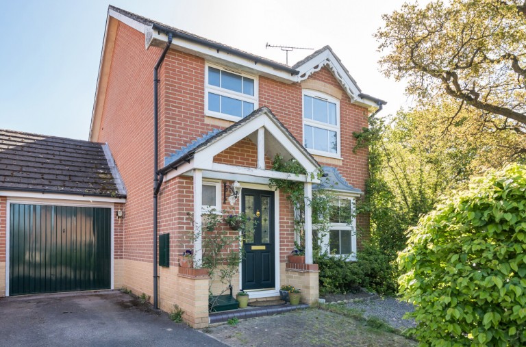 View Full Details for Whitebeam Close, Colden Common, Winchester, Hampshire, SO21