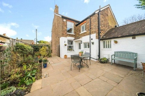 Click the photo for more details of East View Cottage, East View Lane, Cranleigh, GU6