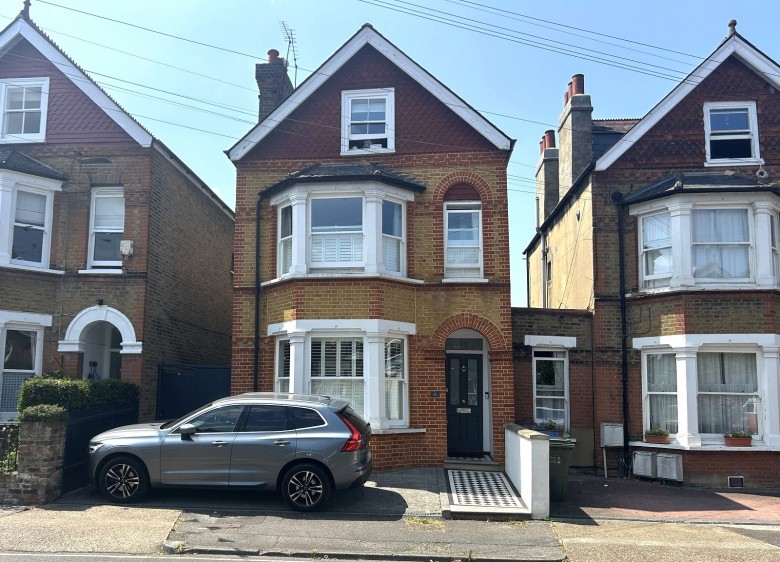 Click the photo for more details of Minerva Road, Kingston Upon Thames, Surrey