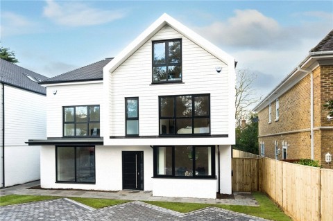Click the photo for more details of Stevens Lane, 16 Stevens Lane, Claygate, Surrey