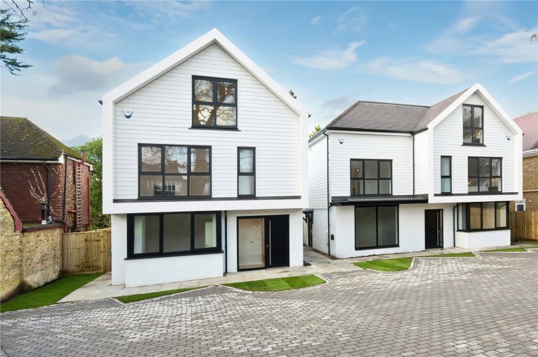 Click the photo for more details of Stevens Lane, Claygate, Surrey