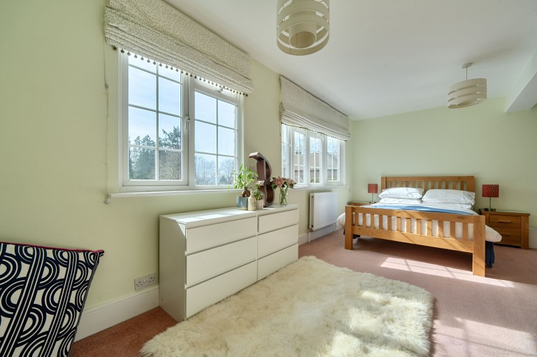 Images for Farnham Lane, Haslemere, GU27