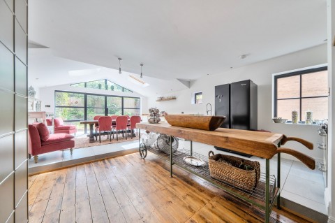 Click the photo for more details of Copse Road, Haslemere, GU27