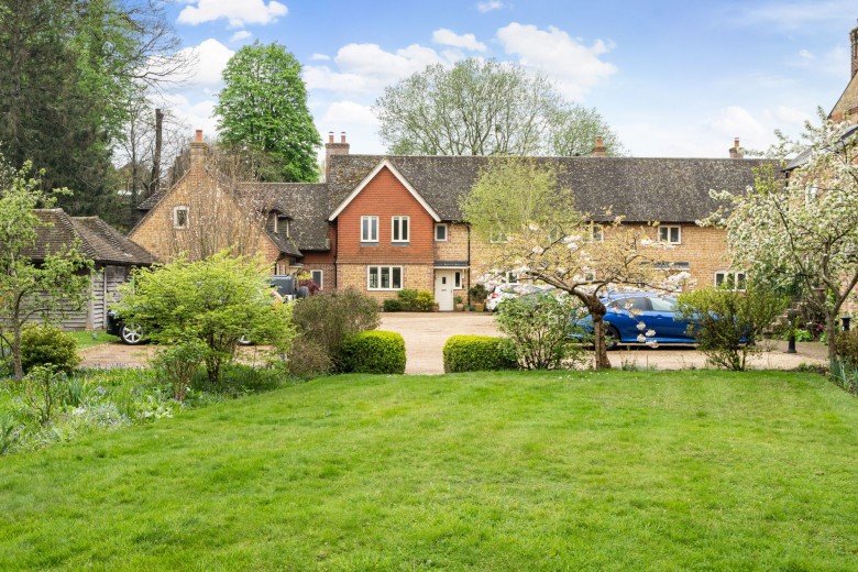 Click the photo for more details of North Street, Midhurst, GU29