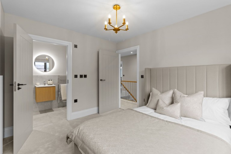 Images for Meadow View, Coolhurst Close, RH13