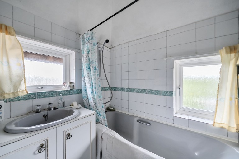 Images for Grayswood Road, Haslemere, GU27