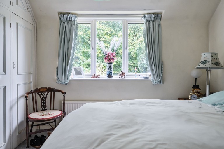 Images for Grayswood Road, Haslemere, GU27