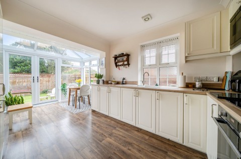 Click the photo for more details of Burwood Grove, Hayling Island, PO11