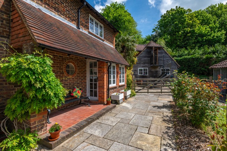 Images for Midhurst Road, Haslemere, GU27