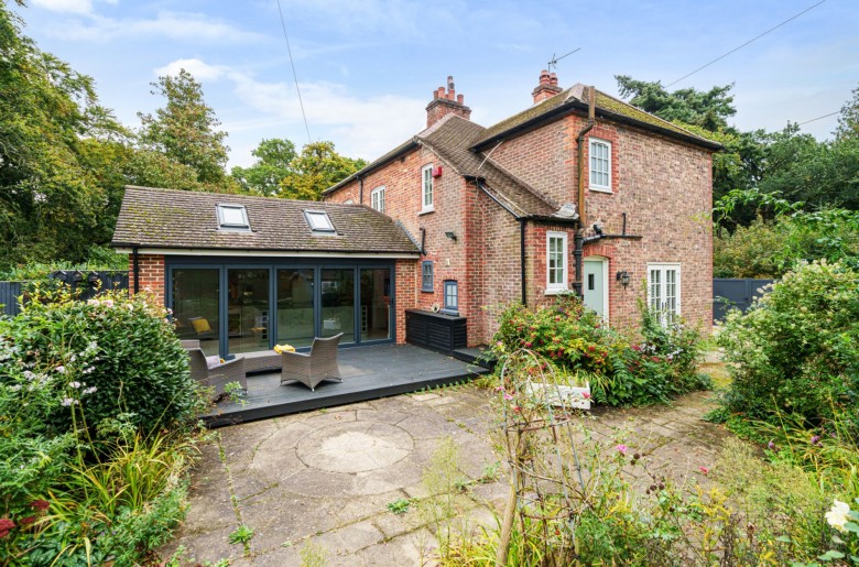 Click the photo for more details of Emsworth Common Road, Havant, PO9