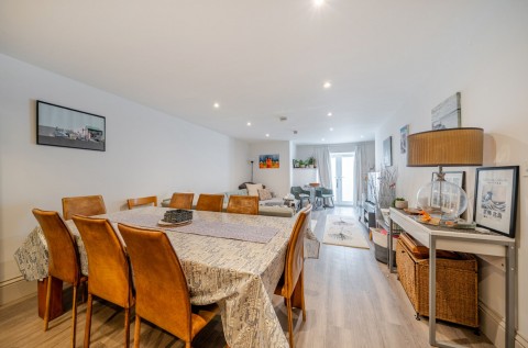 Click the photo for more details of The Esplanade, East Lodge The Esplanade, PO21