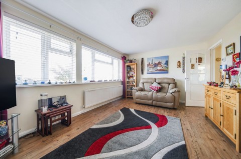Click the photo for more details of Kingsway, Selsey, PO20