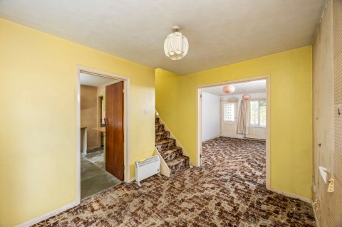 Click the photo for more details of Swindon Road, Horsham, RH12