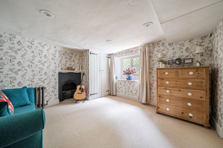 Images for The Hollow, Washington, RH20