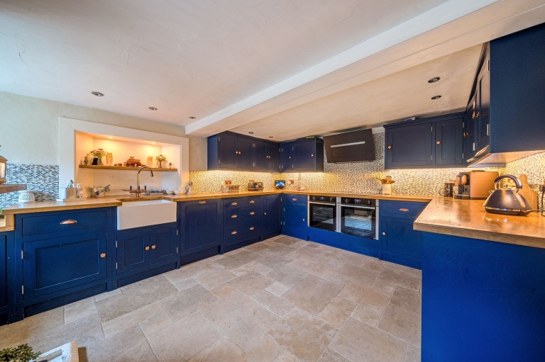 Images for The Hollow, Washington, RH20