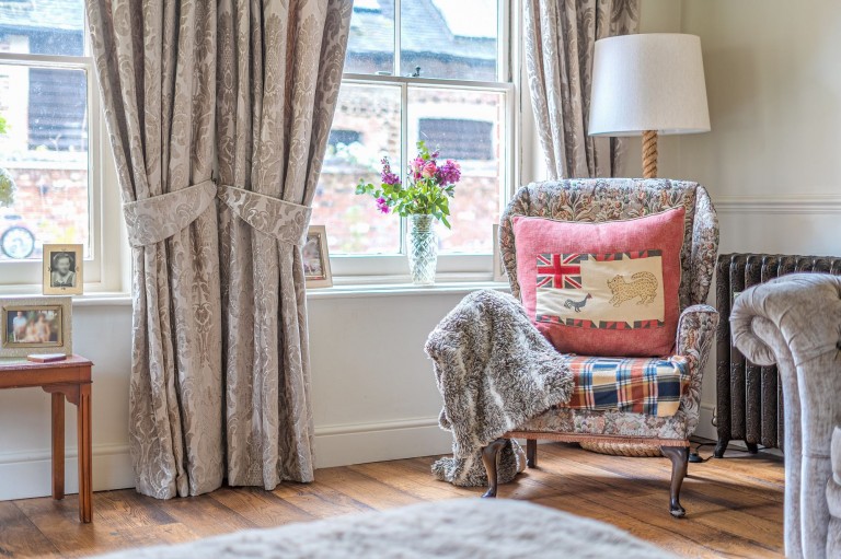 Images for The Hollow, Washington, RH20