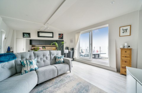 Click the photo for more details of The Esplanade, West Lodge The Esplanade, PO21