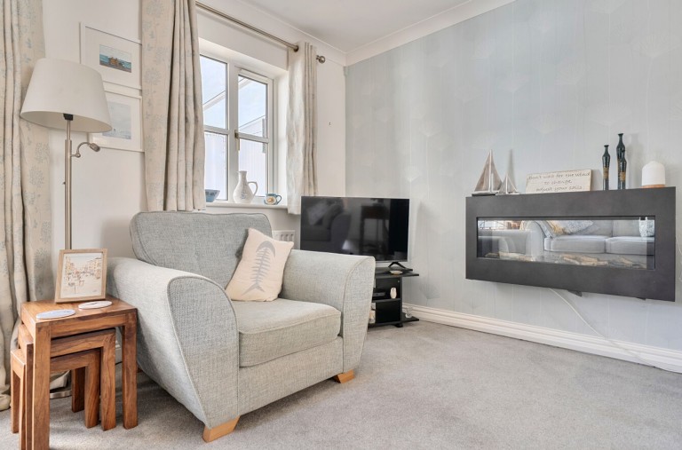 Images for Avebury Close, Bracklesham Bay, PO20