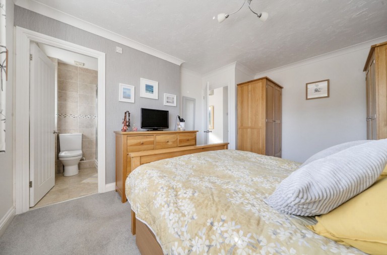 Images for Avebury Close, Bracklesham Bay, PO20