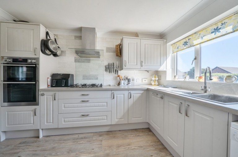 Images for Avebury Close, Bracklesham Bay, PO20