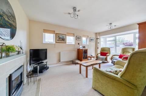 Click the photo for more details of Kingsmead Gardens, Middleton-On-Sea, PO22