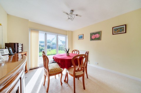 Click the photo for more details of Kingsmead Gardens, Middleton-On-Sea, PO22