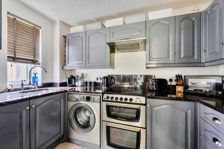 Images for Haslemere, GU27