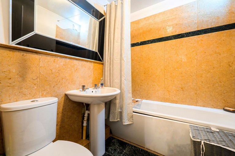 Images for Haslemere, GU27
