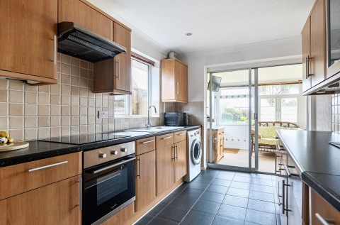 Click the photo for more details of Pond Road, Bracklesham Bay, PO20