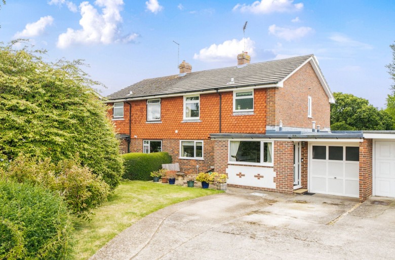 Click the photo for more details of Hermitage Close, North Mundham, PO20
