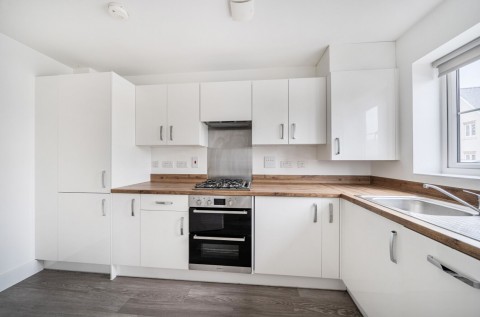 Click the photo for more details of Potters Way, North Bersted, PO21