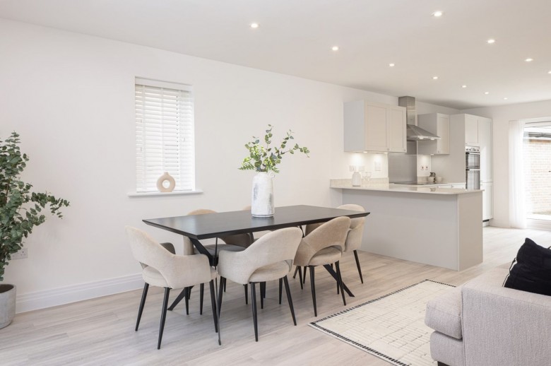 Click the photo for more details of Tawny Owl Way, Hambrook, PO18