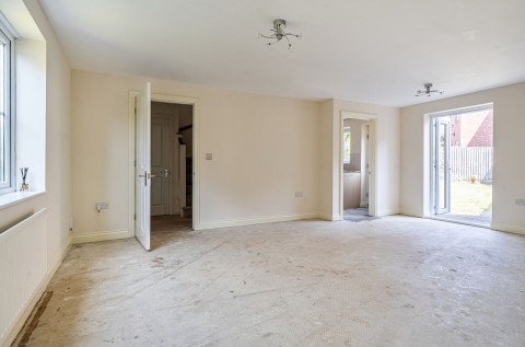 Click the photo for more details of Baxendale Road, Chichester, PO19